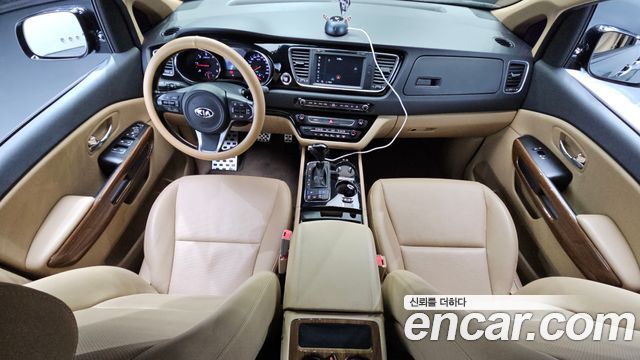 Kia Canival 2016 — photo 7