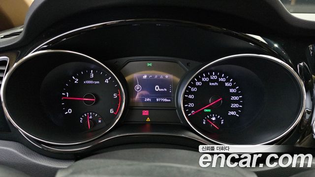 Kia Canival 2016 — photo 8