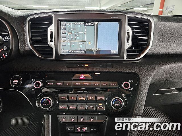Kia Sportage 2018 — photo 12