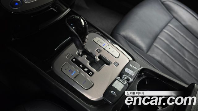 Hyundai Genesis 2012 — photo 9