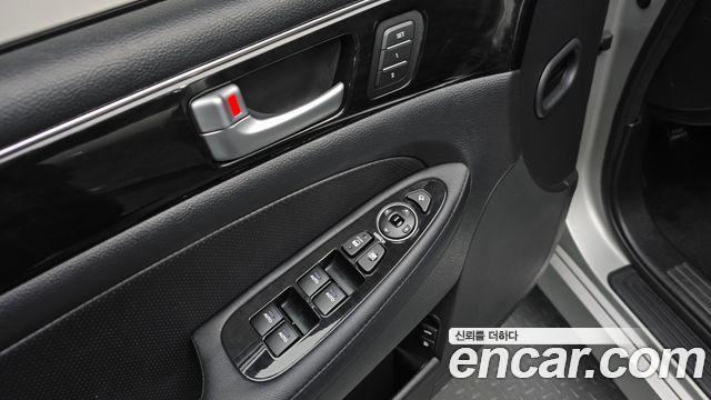 Hyundai Genesis 2012 — photo 15