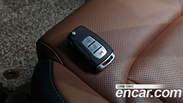 KG Mobility Rexton 2019 — photo 37