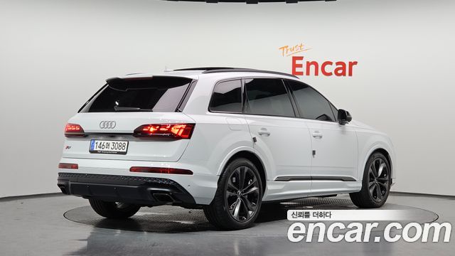 Audi Q7 2025 — photo 2