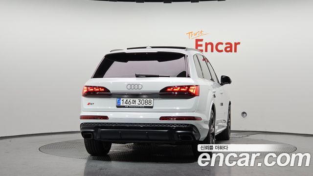 Audi Q7 2025 — photo 4