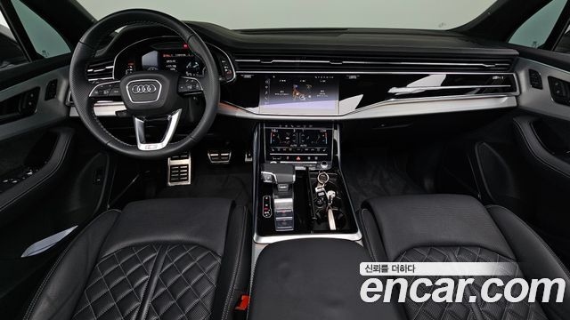 Audi Q7 2025 — photo 10