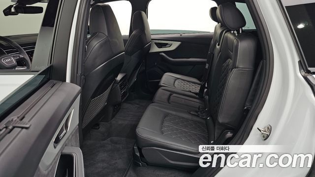 Audi Q7 2025 — photo 17