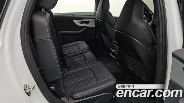 Audi Q7 2025 — photo 18