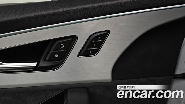 Audi Q7 2025 — photo 27