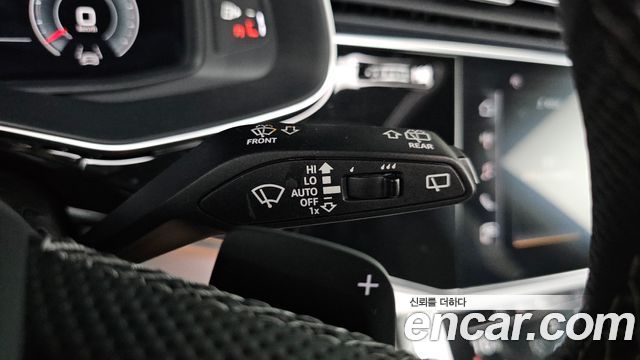 Audi Q7 2025 — photo 28