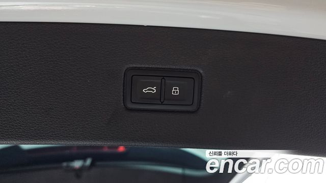 Audi Q7 2025 — photo 31