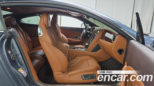 Bentley Continental 2015 — photo 11