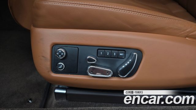 Bentley Continental 2015 — photo 17