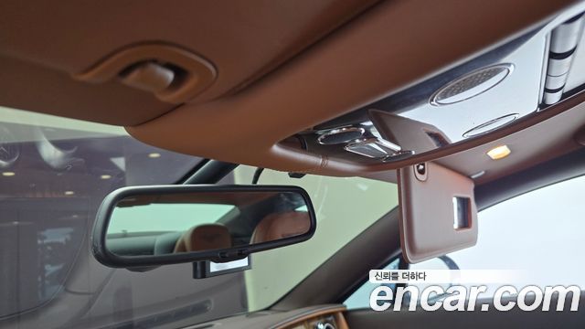 Bentley Continental 2015 — photo 18