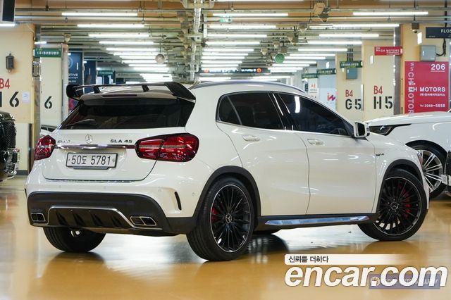 Mercedes-Benz GLA-Class 2018 — photo 2