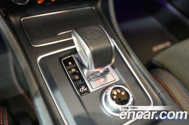 Mercedes-Benz GLA-Class 2018 — photo 9