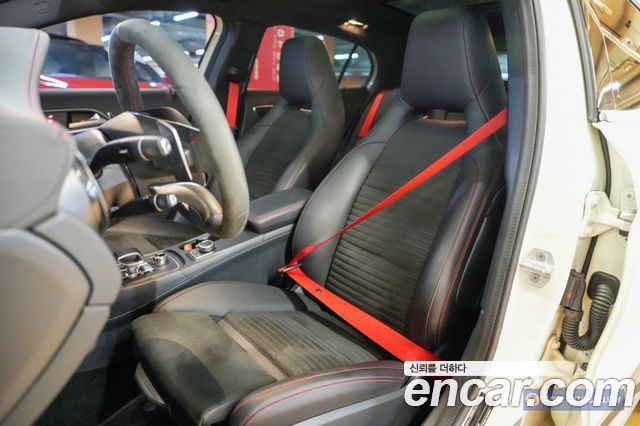 Mercedes-Benz GLA-Class 2018 — photo 10