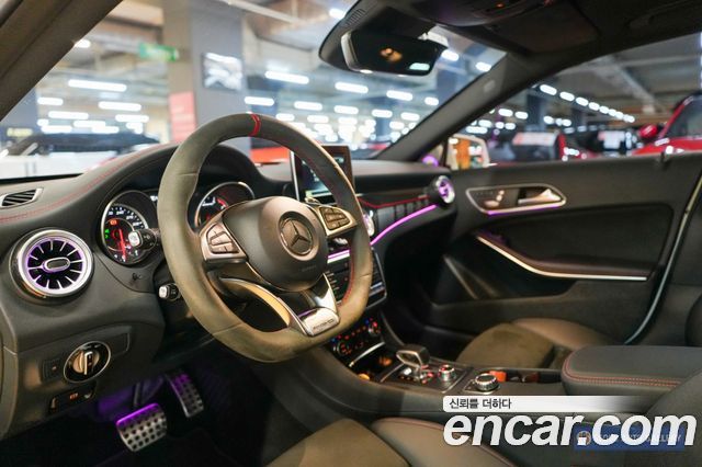 Mercedes-Benz GLA-Class 2018 — photo 13