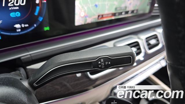 Mercedes-Benz GLE-Class 2021 — photo 12