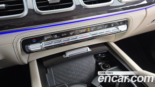 Mercedes-Benz GLE-Class 2021 — photo 18