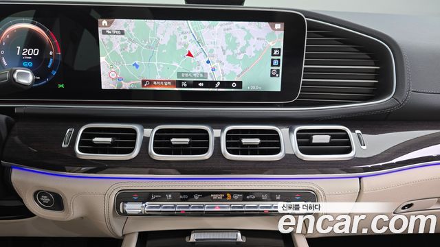 Mercedes-Benz GLE-Class 2021 — photo 19
