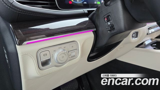 Mercedes-Benz GLE-Class 2021 — photo 26