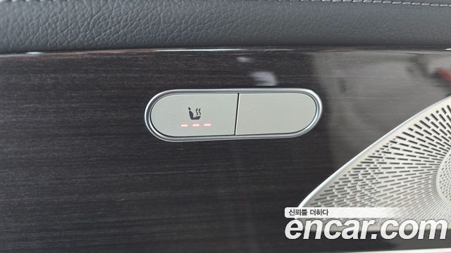 Mercedes-Benz GLE-Class 2021 — photo 30
