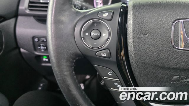 Honda Pilot 2018 — photo 28