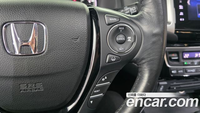 Honda Pilot 2018 — photo 32