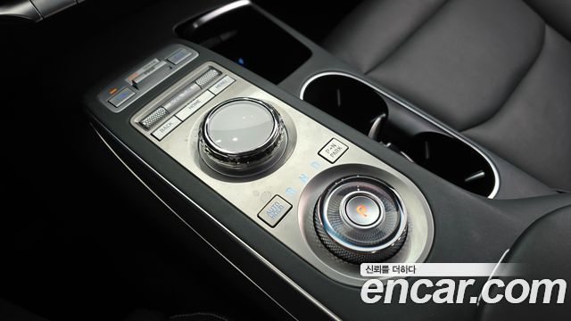 Genesis GV70 2022 — photo 12