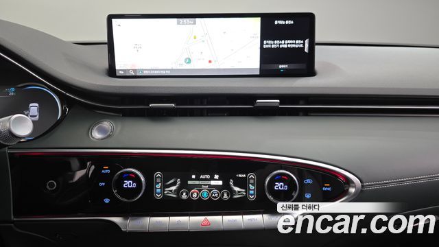 Genesis GV70 2022 — photo 18
