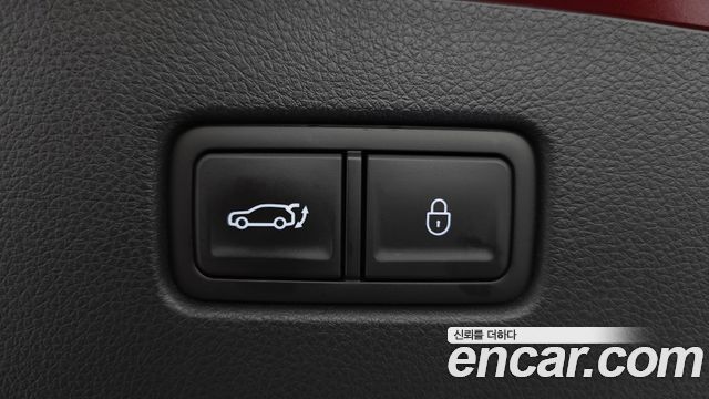 Genesis GV70 2022 — photo 21