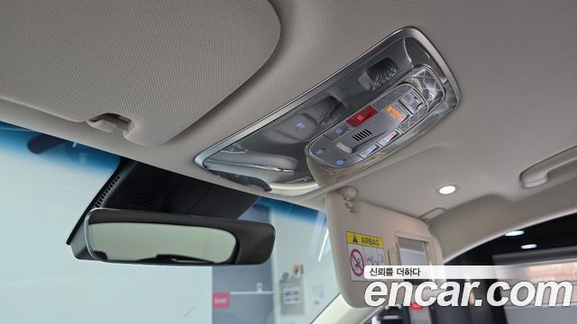 Genesis GV70 2022 — photo 23