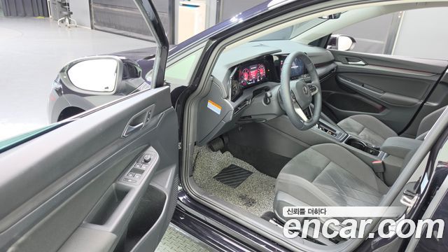 Volkswagen Golf 2022 — photo 10