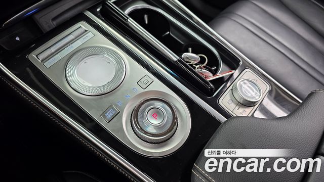 Genesis GV80 2021 — photo 12