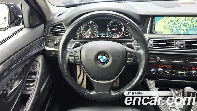 BMW 5-Series 2016 — photo 13