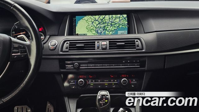 BMW 5-Series 2016 — photo 14