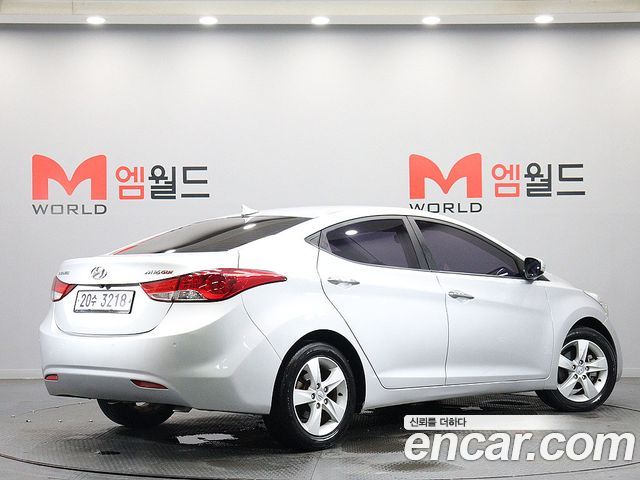 Hyundai AVANTE 2012 — photo 3