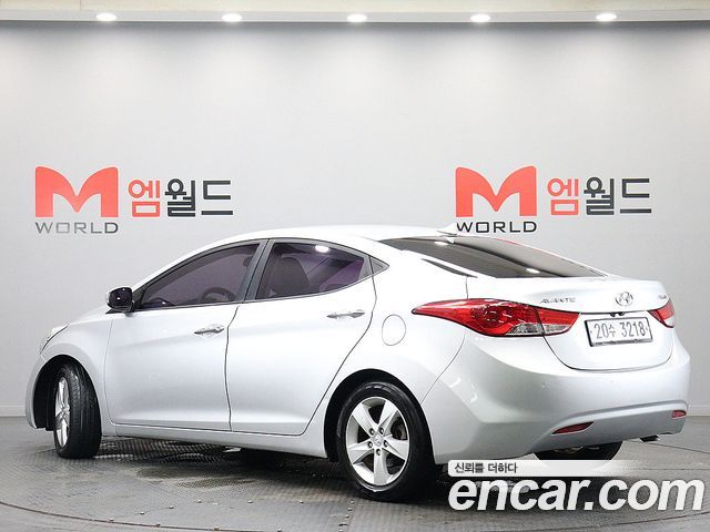Hyundai AVANTE 2012 — photo 4