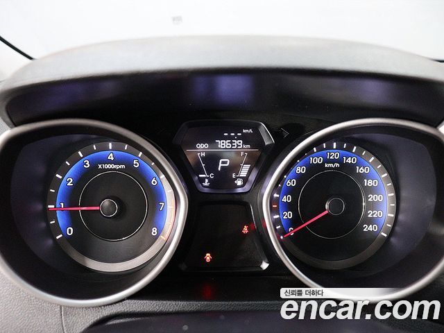 Hyundai AVANTE 2012 — photo 6