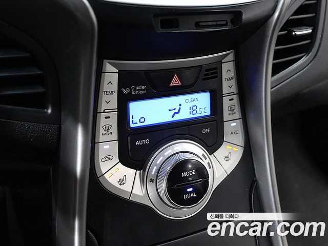 Hyundai AVANTE 2012 — photo 9