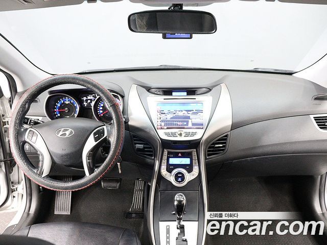 Hyundai AVANTE 2012 — photo 14