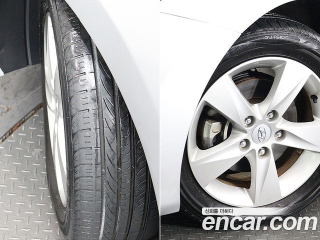 Hyundai AVANTE 2012 — photo 20