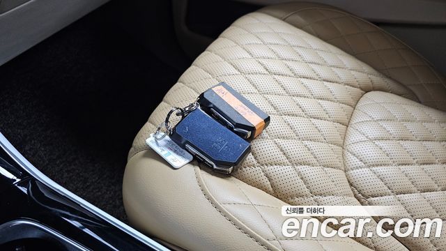 Kia Canival 2021 — photo 21
