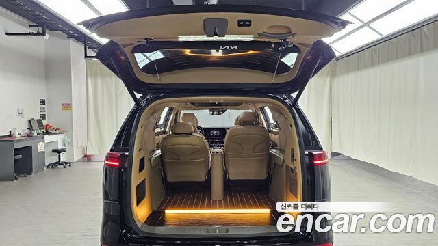 Kia Canival 2021 — photo 24