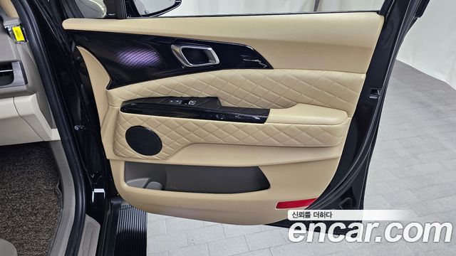 Kia Canival 2021 — photo 15