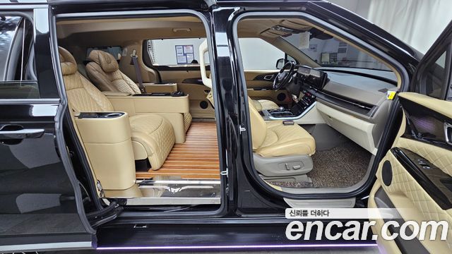 Kia Canival 2021 — photo 16