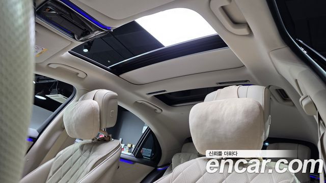 Mercedes-Benz S-Class 2022 — photo 20