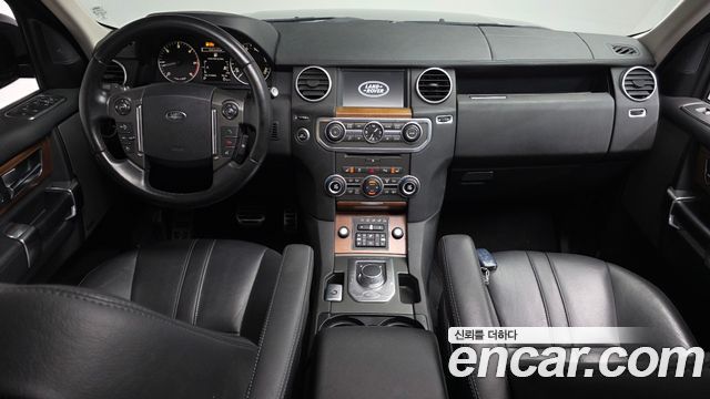 Land Rover Discovery 2016 — photo 10