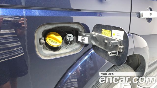 Land Rover Discovery 2016 — photo 28