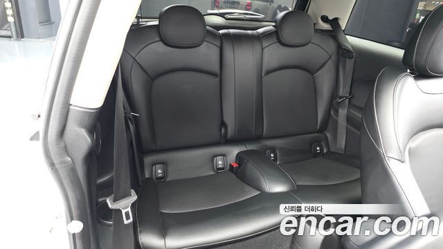 Mini Cooper 2017 — photo 17